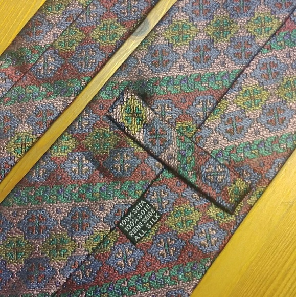 GUC RARE VINTAGE VALENTINO SILK TIE - Picture 2 of 7